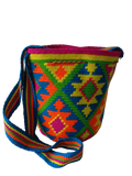Mochila Wayuu Mediana Ref. AKMM04